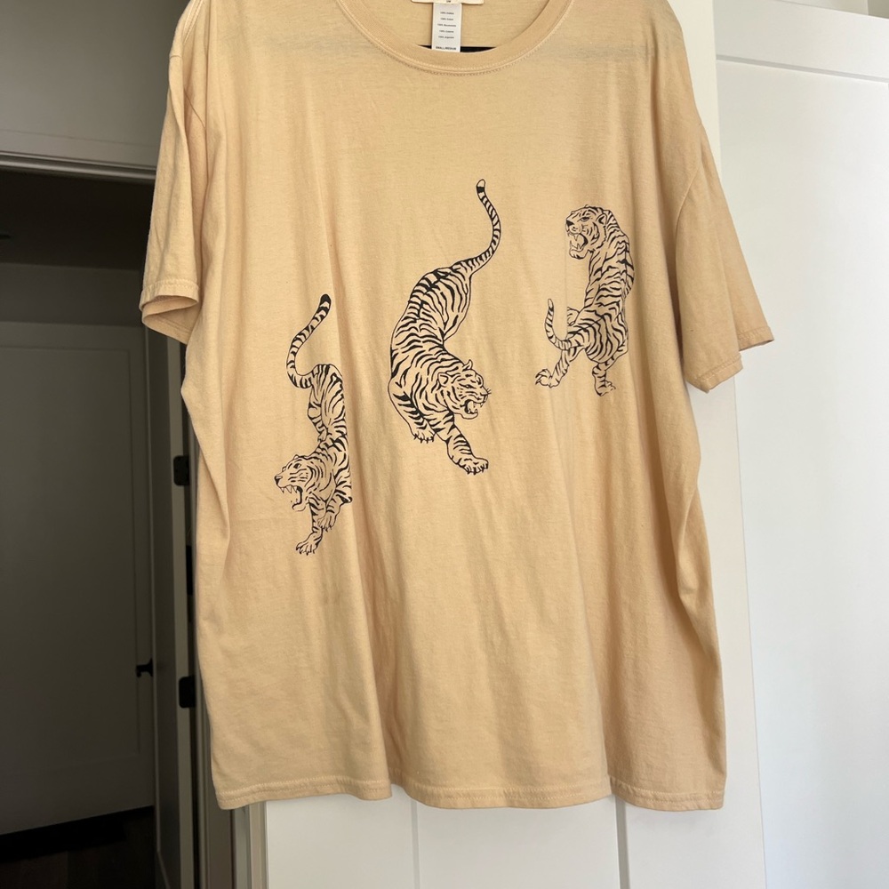 Beige T-Shirt with Tiger Print